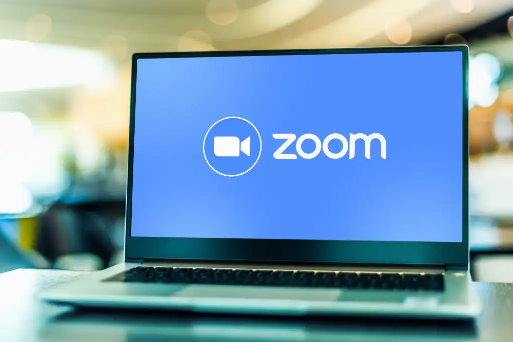 What settings can I modify in the Zoom application? (PC)